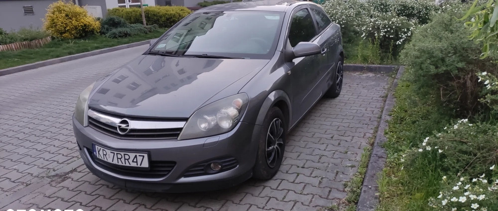 Opel Astra cena 11000 przebieg: 217000, rok produkcji 2006 z Kraków małe 154